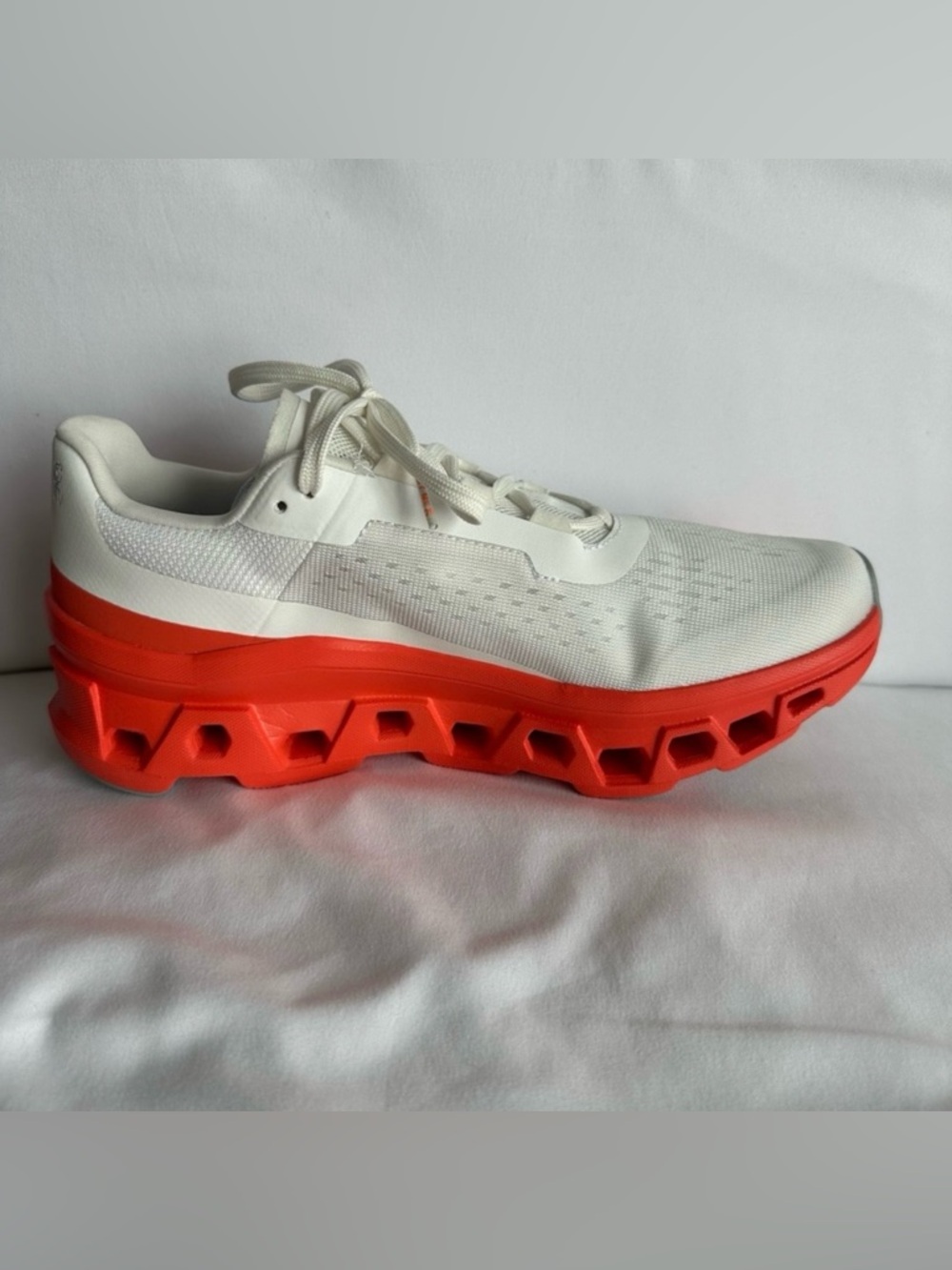 NEW in Box On Cloud
Cloudmonster US Women's Size 8
White/Flame - Picture 7 of 12